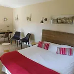 Hotel Logis Le Noir Sérignac-sur-Garonne