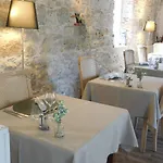 Logis Le Noir Hotel 3*