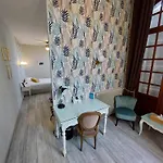 Hotel Logis Le Noir Sérignac-sur-Garonne
