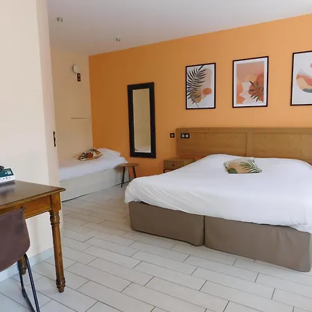 Hotel Logis Le Noir Sérignac-sur-Garonne