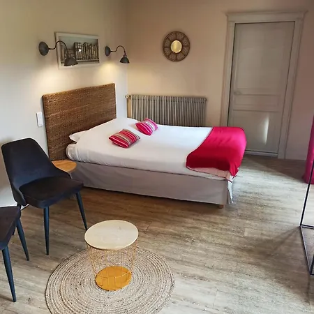 Logis Le Noir Hotell