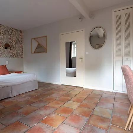 Hotel Logis Le Noir Sérignac-sur-Garonne