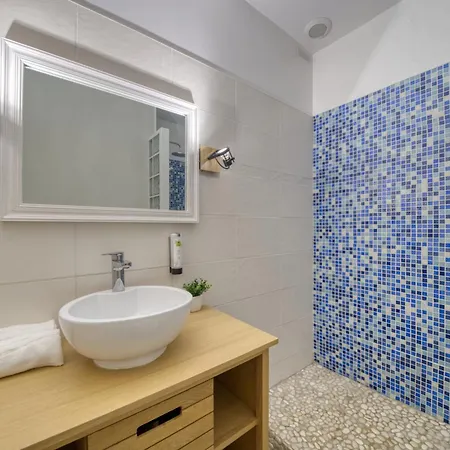 Otel Logis Le Noir 3*
