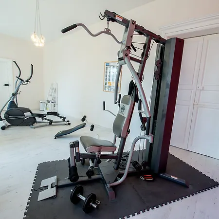 Logis Le Noir Hotell